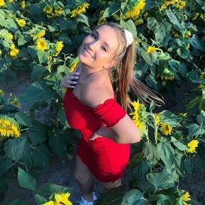 Meet your Posher, Heaven lea